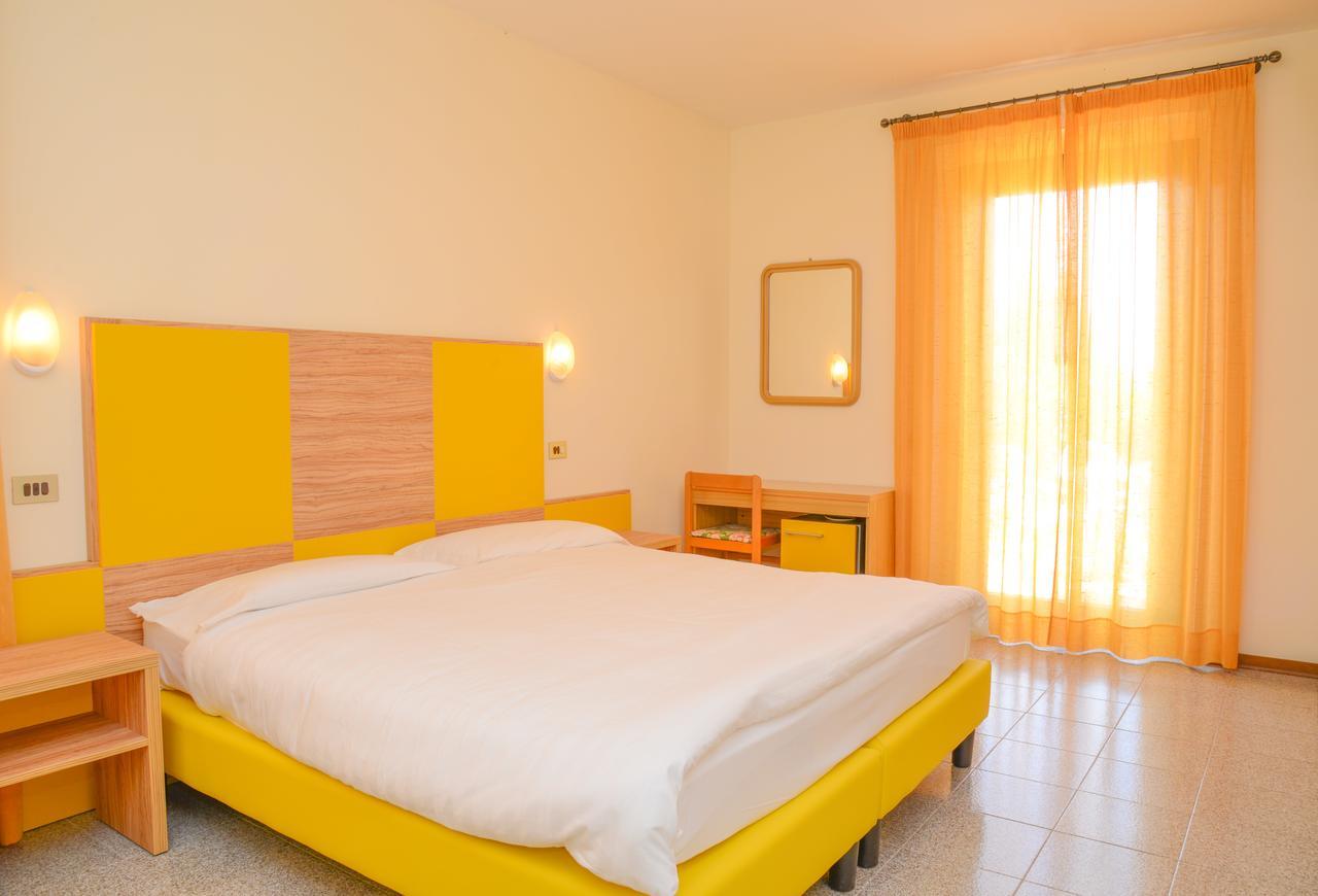 Garni Onda Hotell Torri Del Benaco Eksteriør bilde