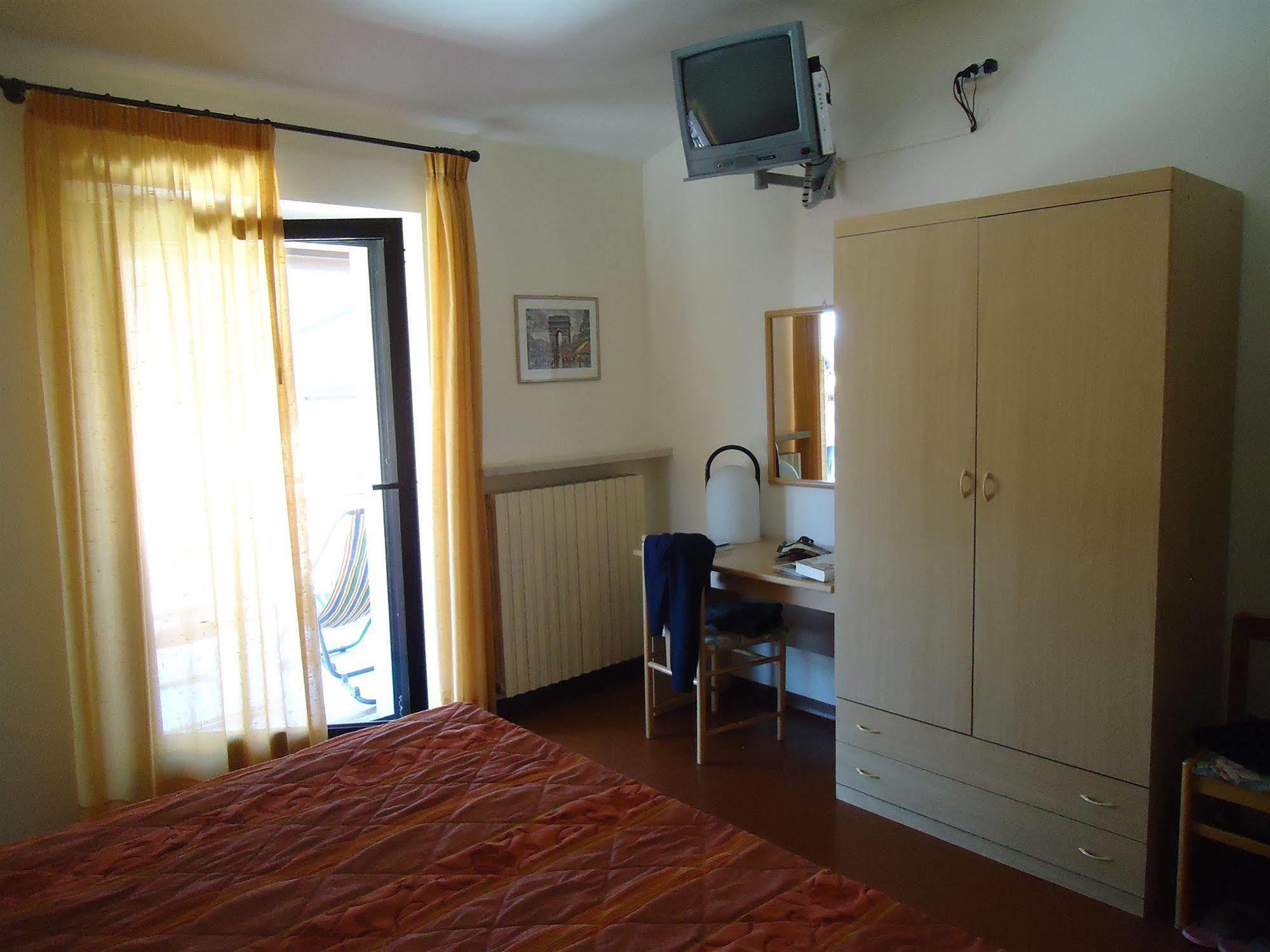 Garni Onda Hotell Torri Del Benaco Eksteriør bilde