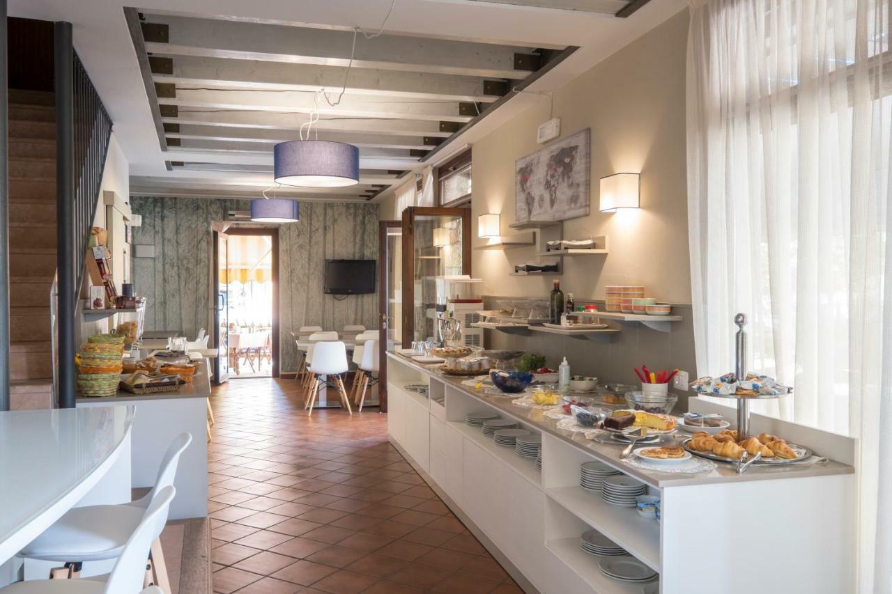 Garni Onda Hotell Torri Del Benaco Eksteriør bilde